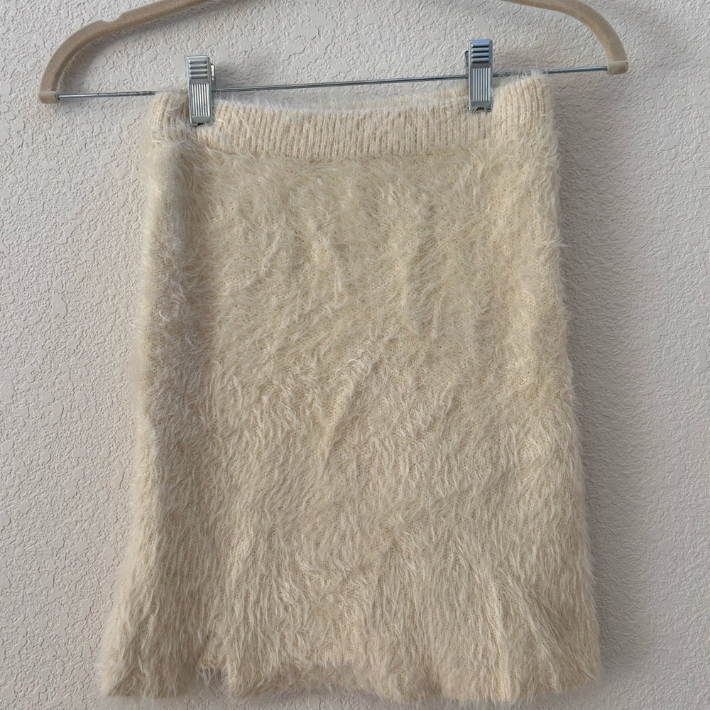 Princess Polly Cream Fuzzy Mini Skirt Size M/L
